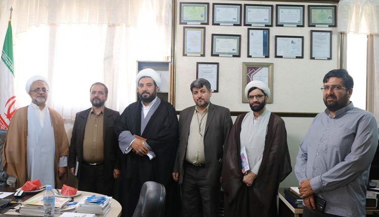 گزارش تصویری/ دیدار مدیرکل اجتماعی و مشارکت‌های مردمی سازمان اوقاف با ریاست مؤسسه سبک زندگی