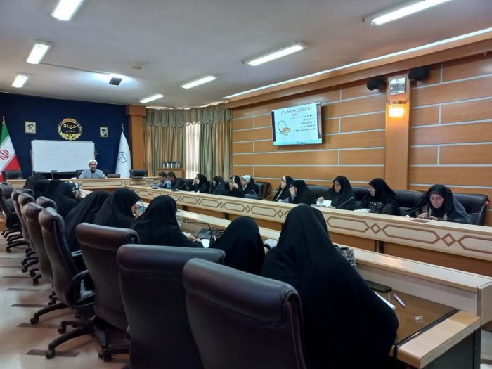 کارگاه “آشنایی و مقابله با آسیب‌های خانواده با محوریت طلاق و خیانت” در کرمانشاه