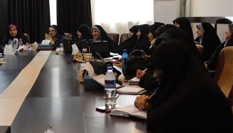 برگزاری هشتمین جلسه کارگاه‌های دوره جامع تربیت مربی مهارت‌های سبک زندگی خانوادگی در کرمانشاه