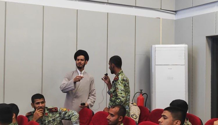 آموزش شخصیت‌شناسی دکتر کاظمی در کارگاه سبک زندگی بصیرت مؤسسه آل یاسین، بندر جاسک.